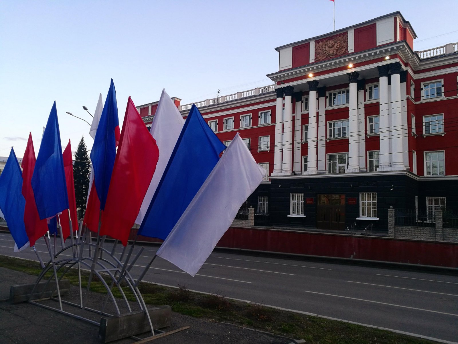 Суды барнаул адреса. Краевой суд Барнаул. Ленина 25 Барнаул суд. Барнаул пр Ленина 25. Барнаул краевой суд официальный сайт.